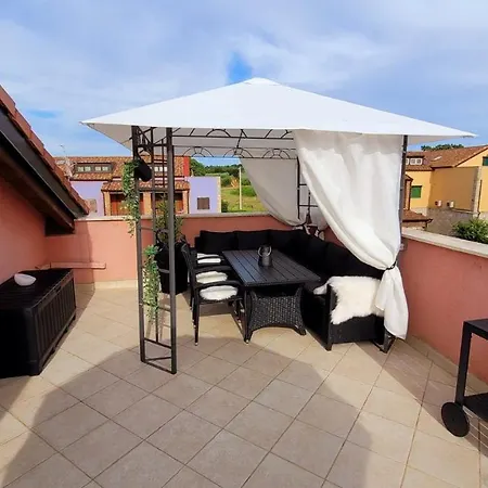 Sofia With Roof Terrace And Sea View In Apartment *