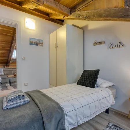 Sofia With Roof Terrace And Sea View In * Gedići