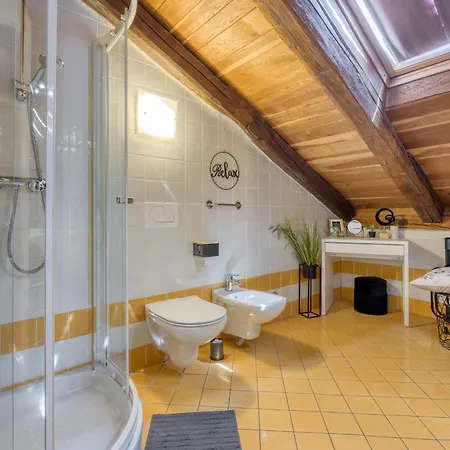 아파트 Sofia With Roof Terrace And Sea View In