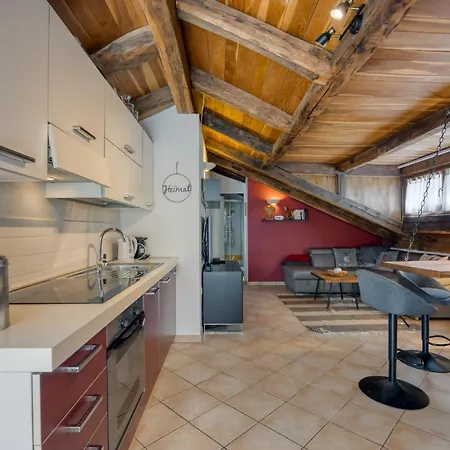 Sofia With Roof Terrace And Sea View In 아파트 Gedići