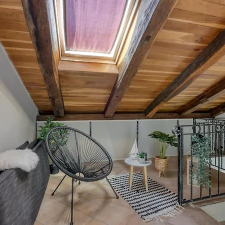 Sofia With Roof Terrace And Sea View In * Gedići