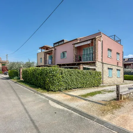 Sofia With Roof Terrace And Sea View In Gedići