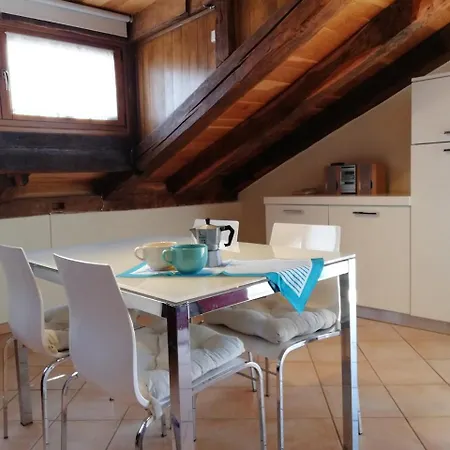 Sofia With Roof Terrace And Sea View In Gedici